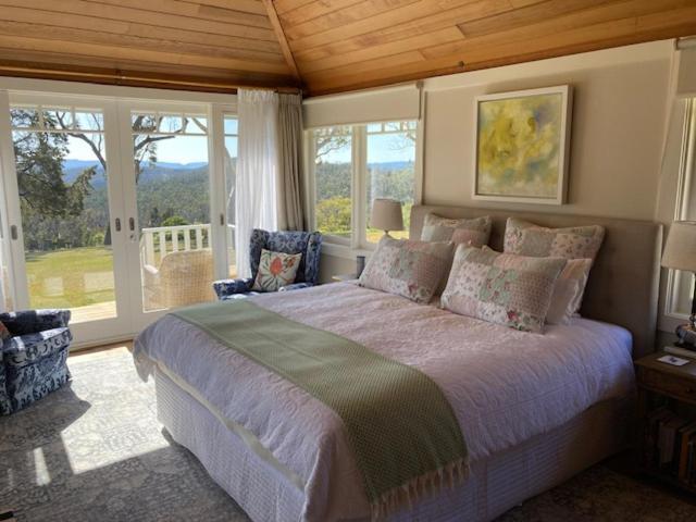 Mount Booralee Bed & Breakfast แบล็คฮีธ ภายนอก รูปภาพ